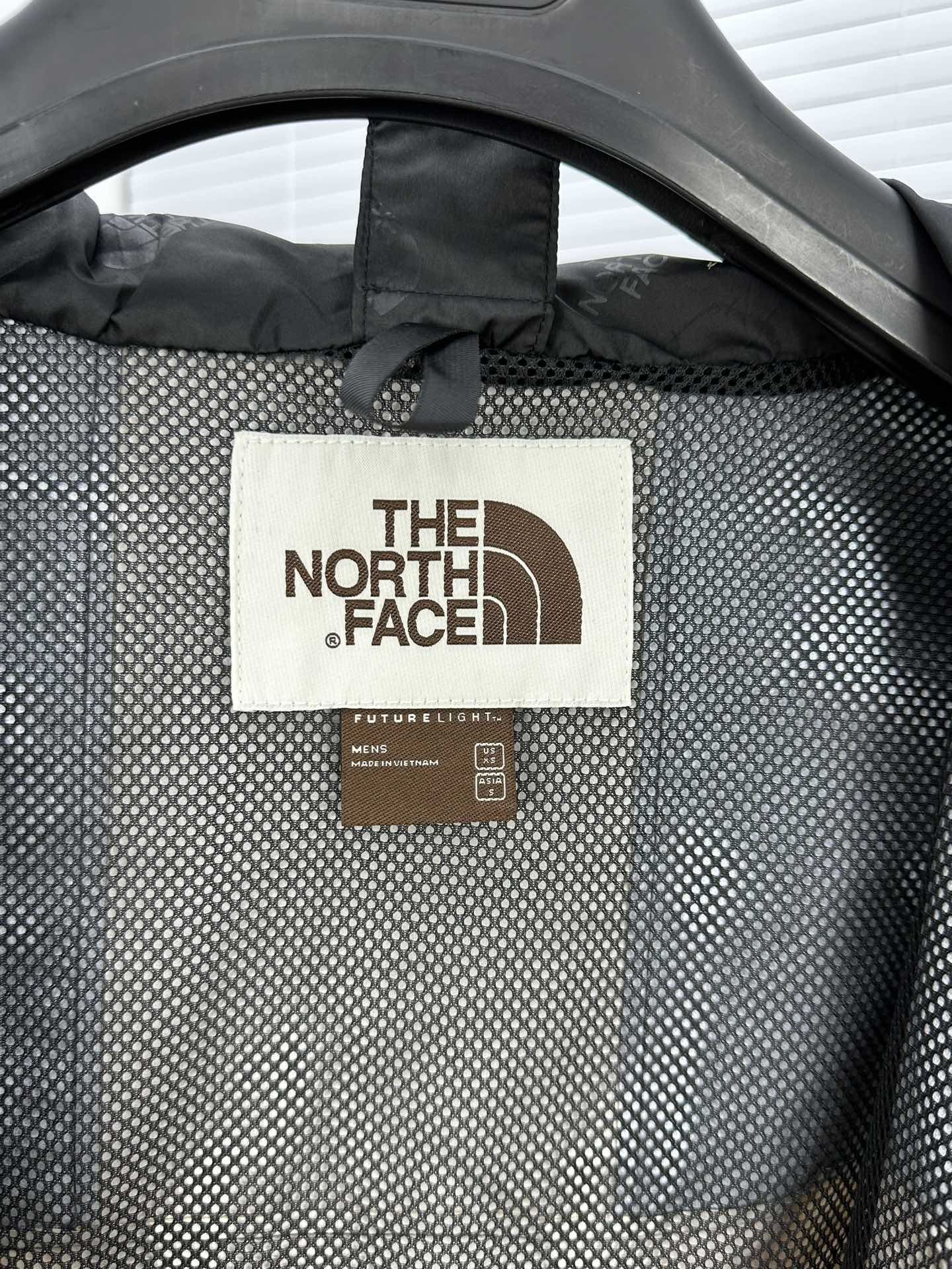 The North Face 1986 Mountain Jacket NF0A5J5N
